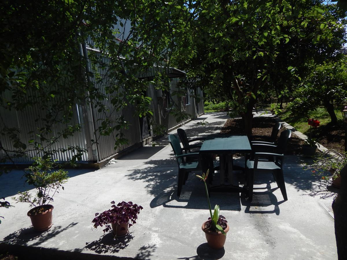 Guest House On Angisa Batumi Kültér fotó